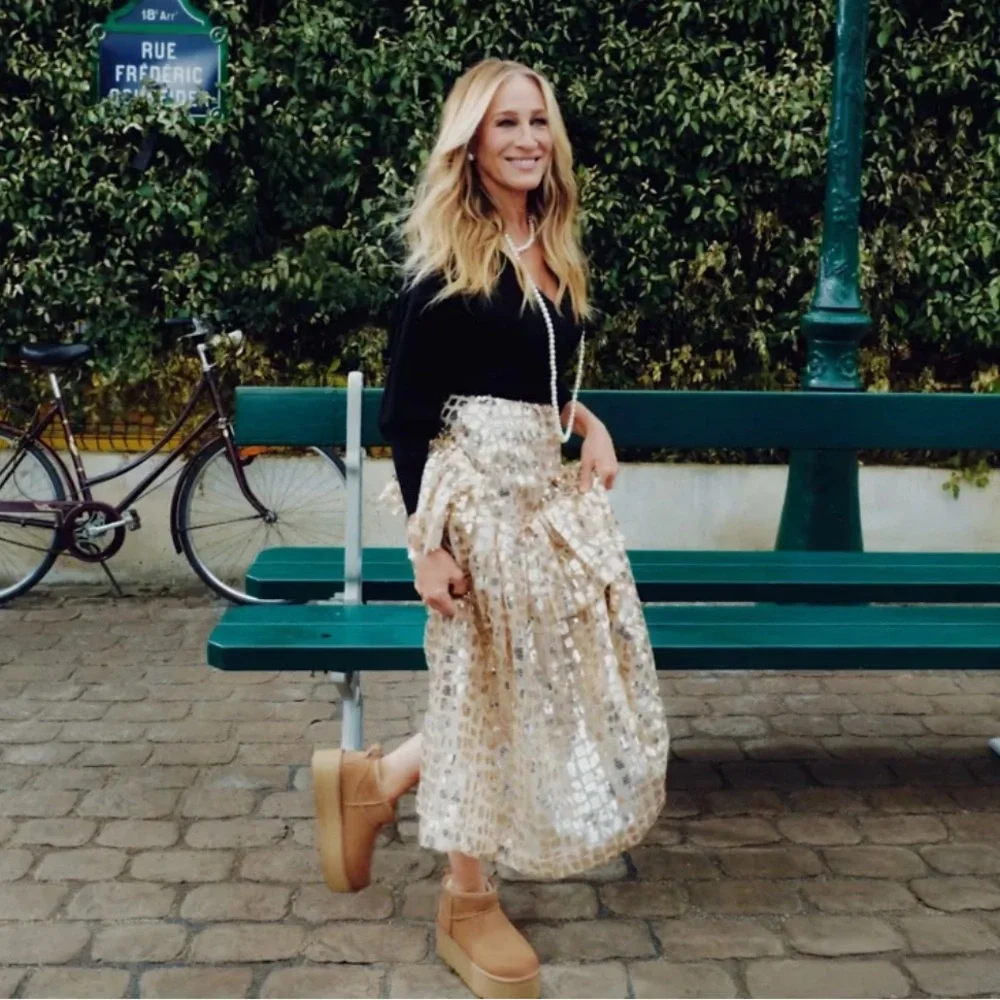 UGG Classic Ultra Mini Platform Boots in Chestnut Size 10 - Picture 2 of 16